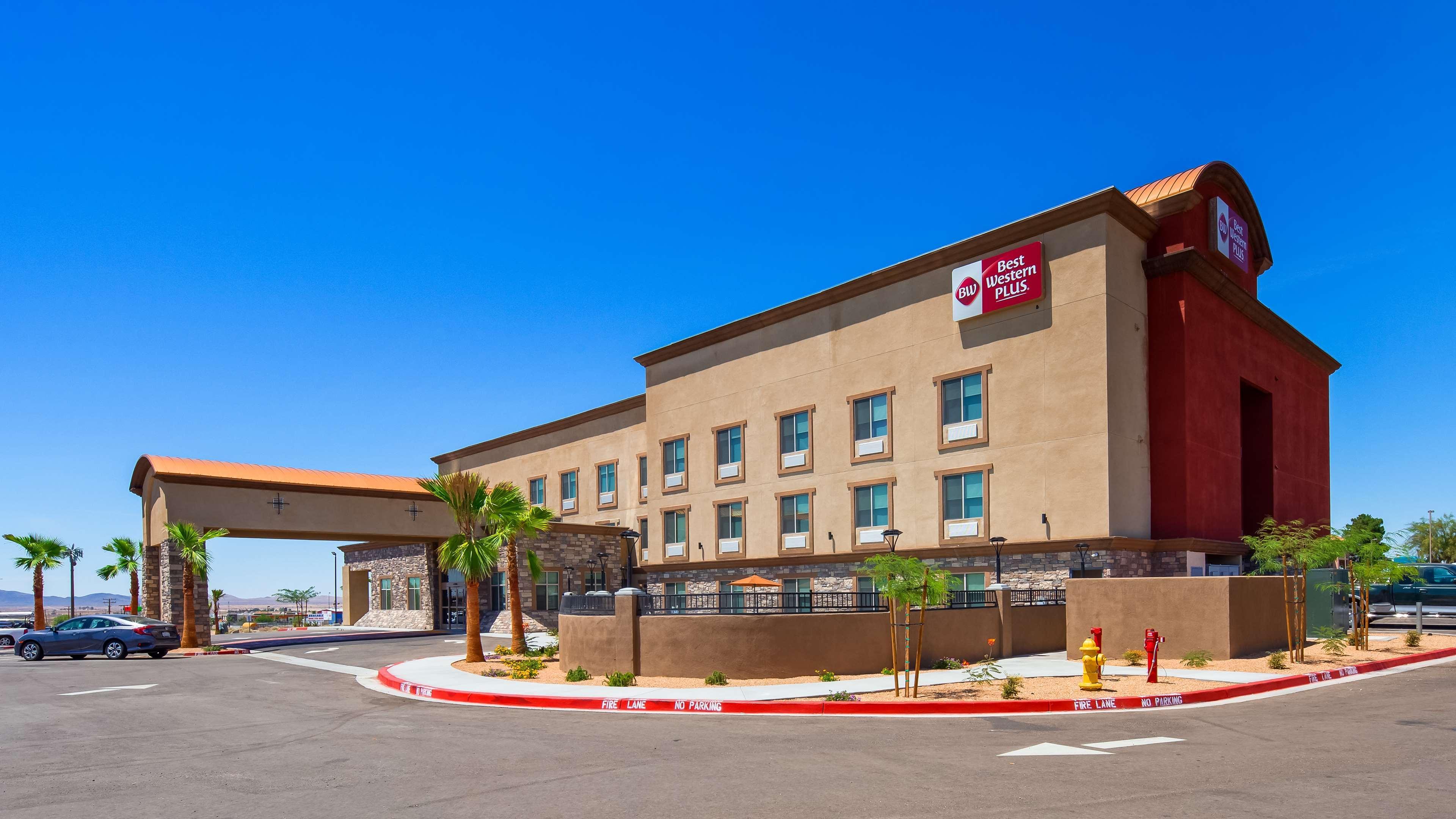 Western New & Hotel 3*