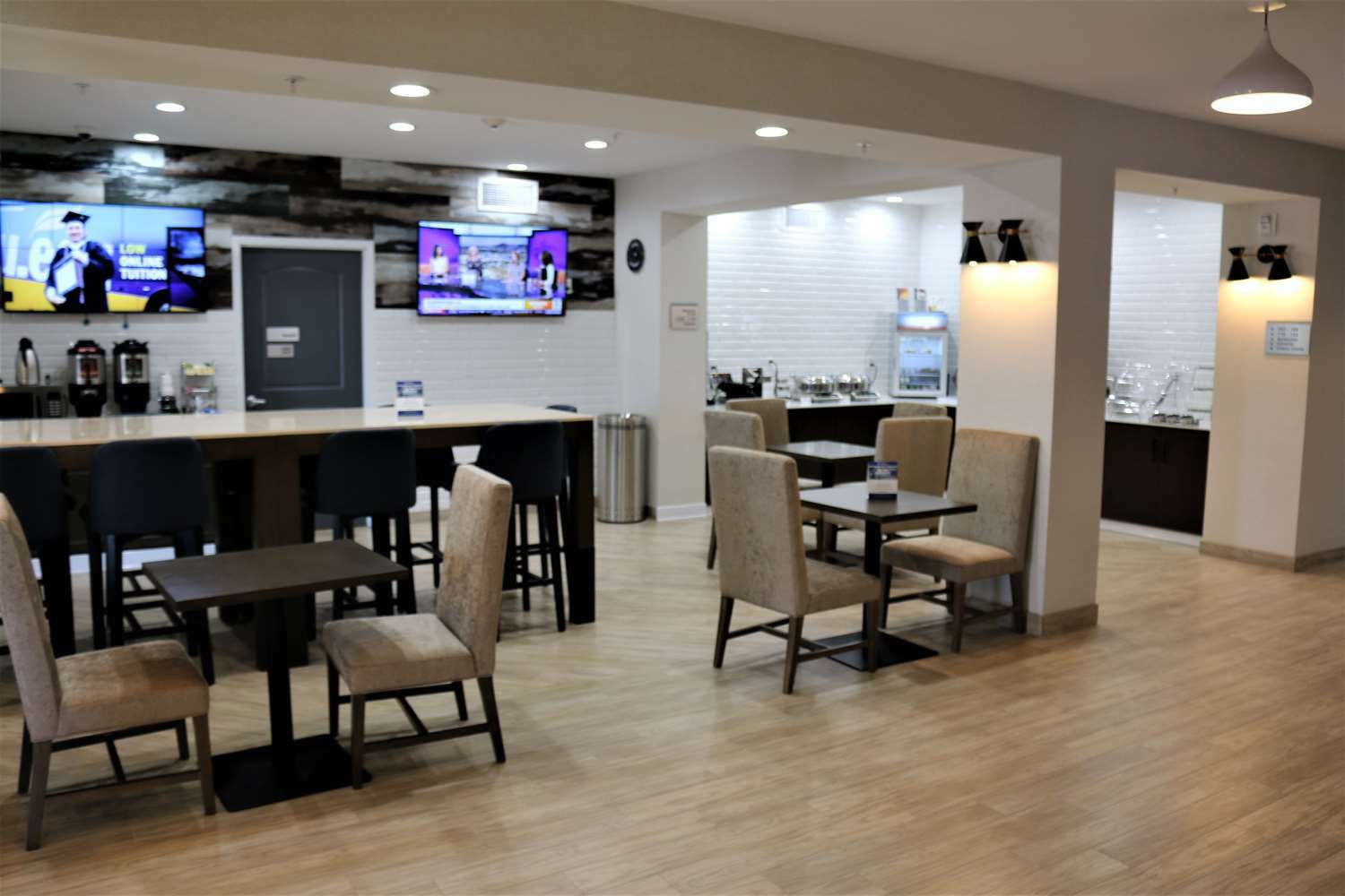 Western New & Hotel Barstow