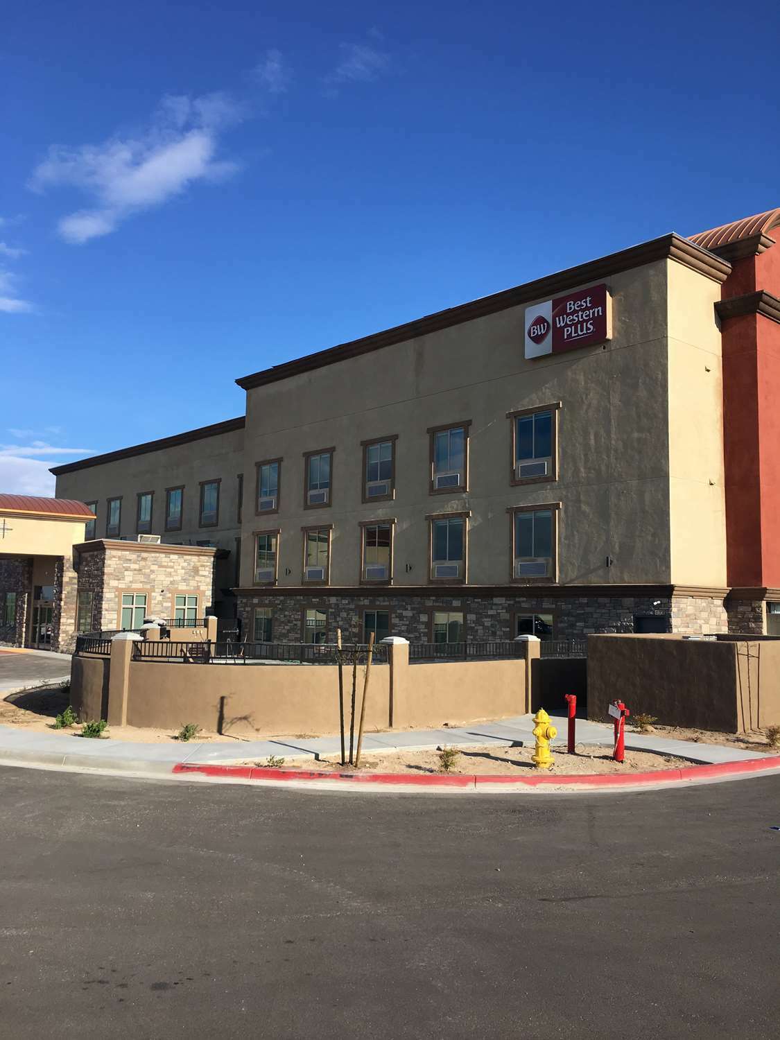 Western New & Hotel
