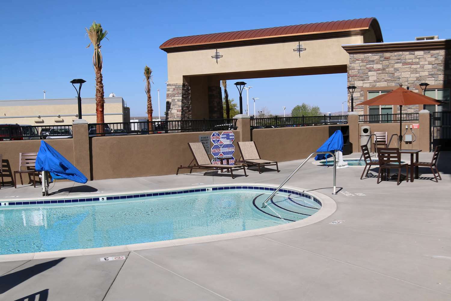 Western New & Hotel 3*
