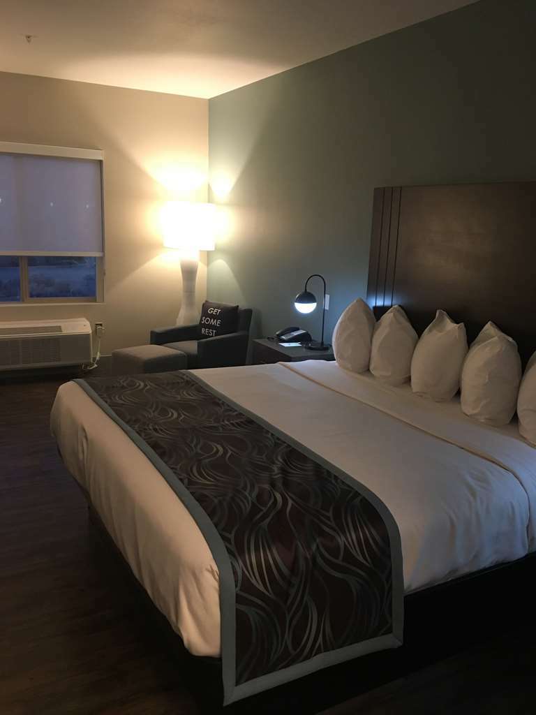 Western New & Hotel